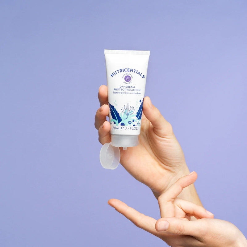 Nutricentials® Gel ligero protector del cutis 1.4 onzas líquidas