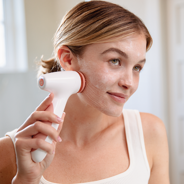ageLOC® Rose Gold LumiSpa® iO + Cleanser Dry AUS